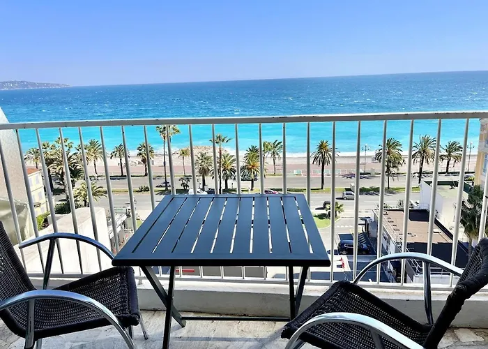 Апартаменты Spacious 2p Terrace With Sea View
