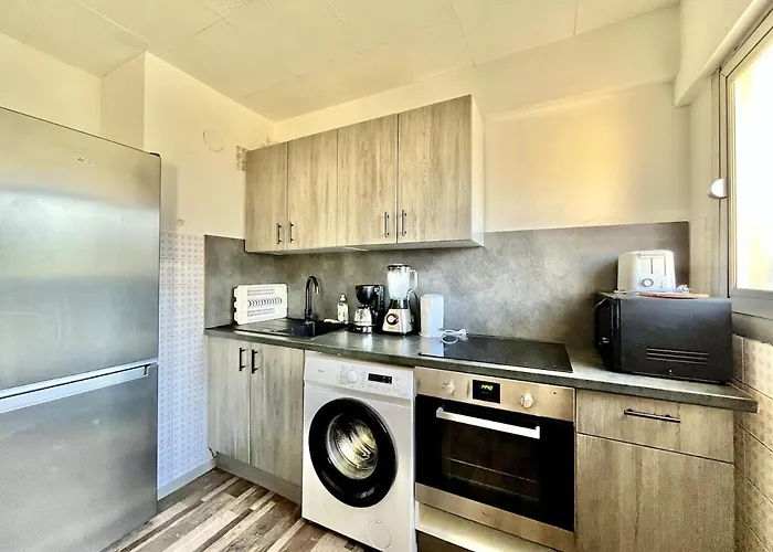 Апартаменты Spacious 2p Terrace With Sea View *